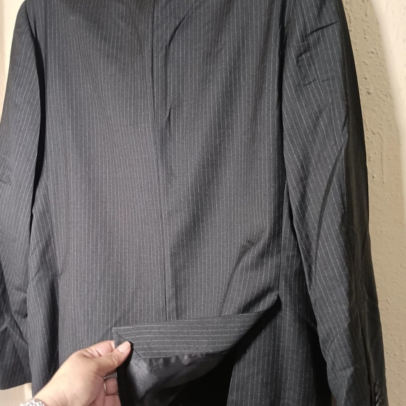 Elegant Charcoal Pinstripe Men's Blazer - Picture 16 of 16